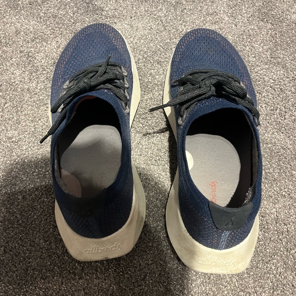 Men’s 10.5 Blue with red background Allbirds